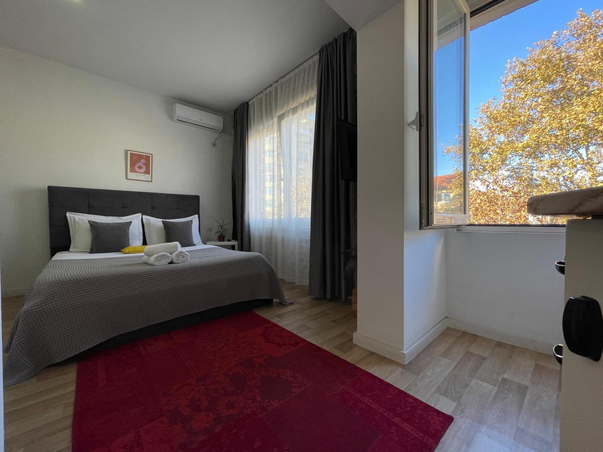 Bricks Studio Apartments Тирана Екстер'єр фото