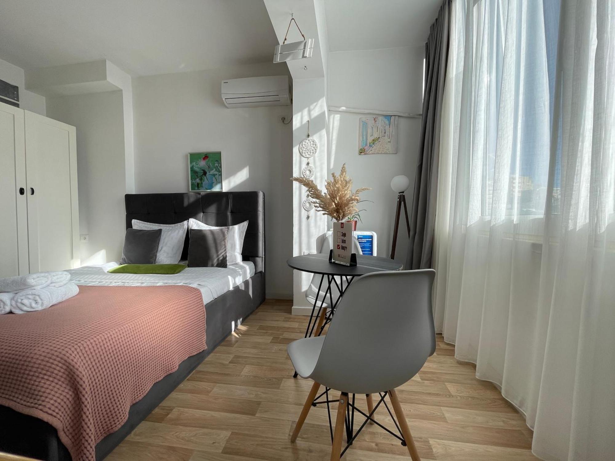 Bricks Studio Apartments Тирана Екстер'єр фото